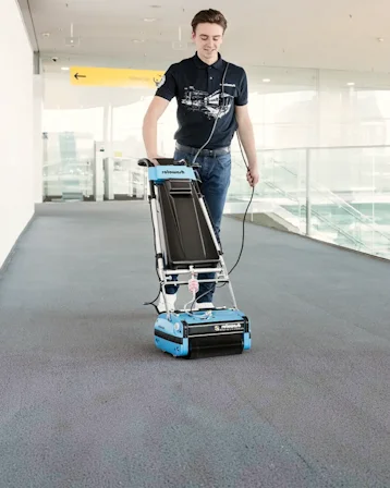 www.takaritogeppartner.hu