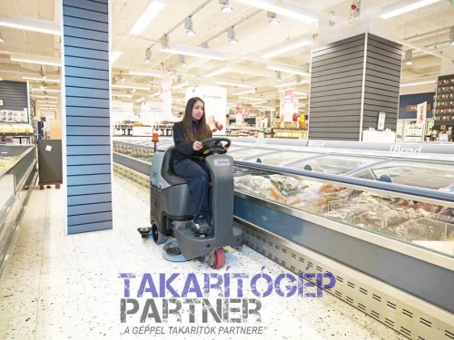 Nilfisk BR 752 padlótisztító (akku+töltő+kefe)