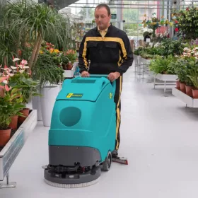 Eureka E50 Base ipari padlótisztító gép akkumulátorral, töltővel, kefével kompletten